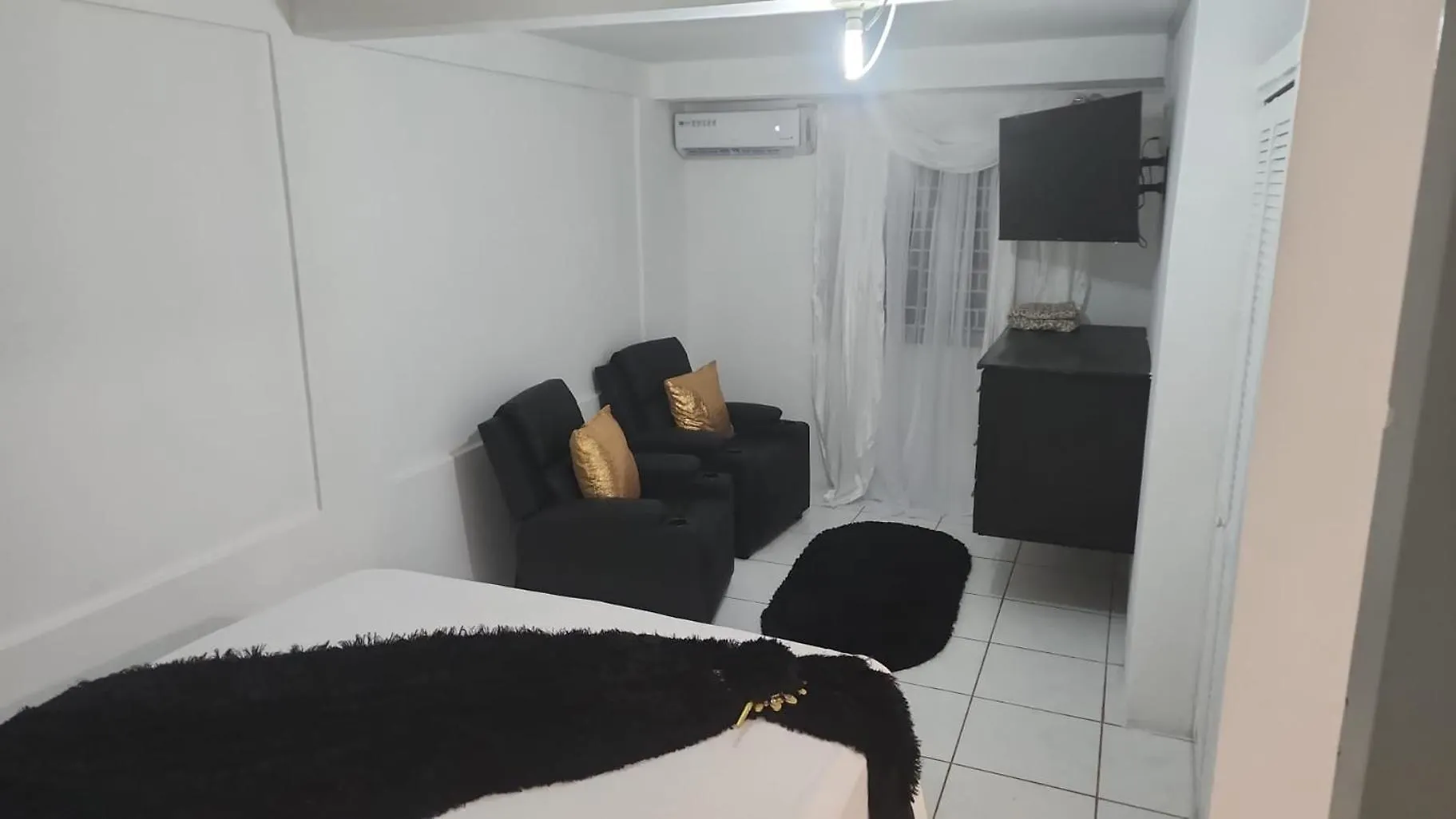11Onessex2 In The Heart Of Kingston Jamaica Apartment